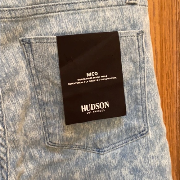 Hudson jeans - Light Acid Wash Type Print NWT - Picture 6 of 6